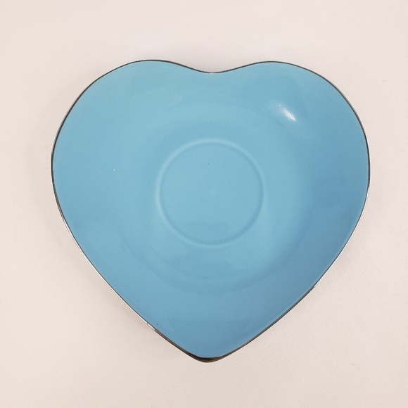 Classic Coffee & Tea Inside Out Heart Shaped Tea Cup + Saucer‎ Blue Silver Rim - Picture 8 of 8